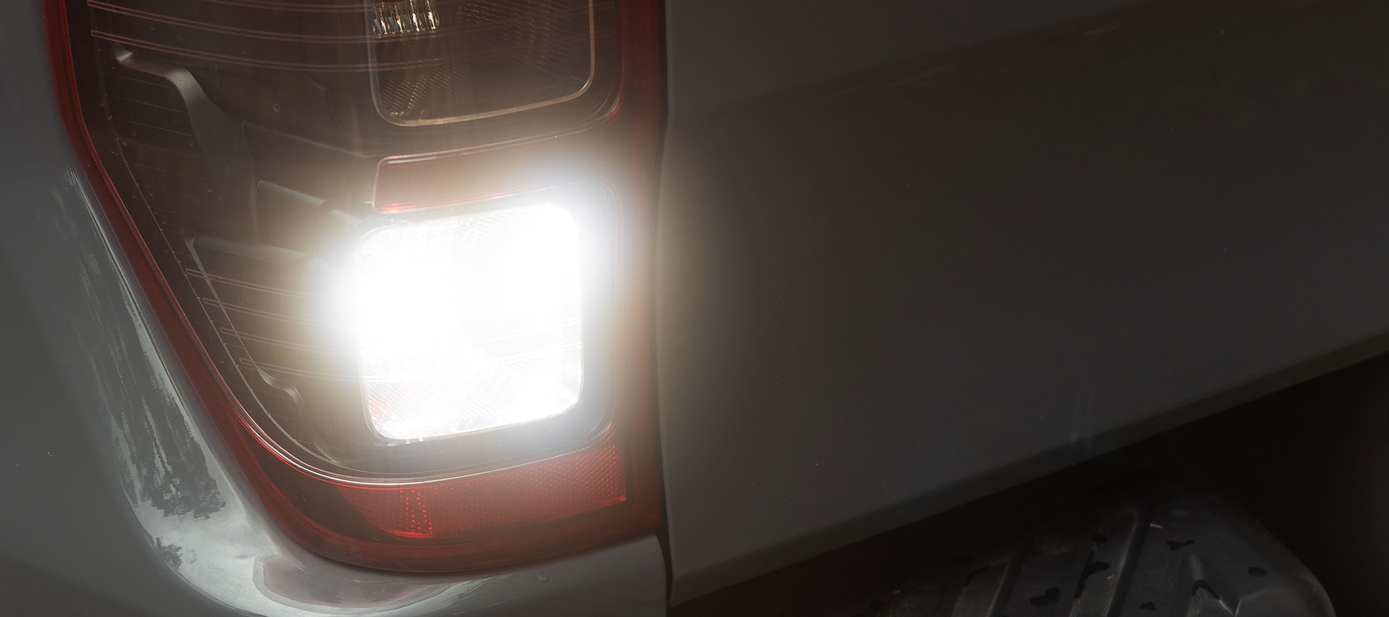 STEDI T10 / T15 1000 Lumen LED
